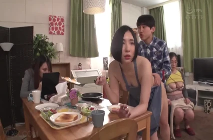 Lauxanh.ú, Giúp việc lồn múp xinh đẹp có sex hay tại Việt Nam